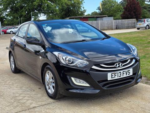 Hyundai i30 Hatchback 1.6 CRDi Blue Drive Active Euro 5 (s/s) 5dr