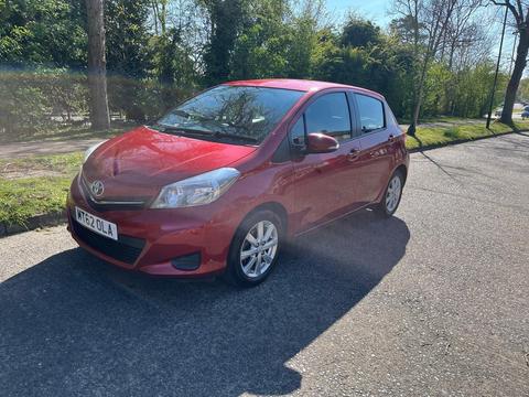 Toyota Yaris Hatchback 1.33 Dual VVT-i TR Euro 5 5dr