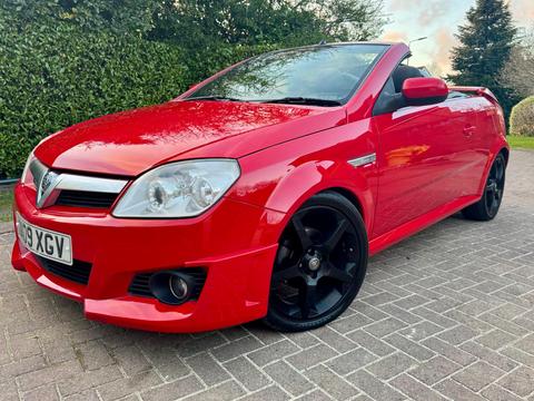 Vauxhall Tigra Convertible 1.4i 16v Exclusiv 2dr (a/c)