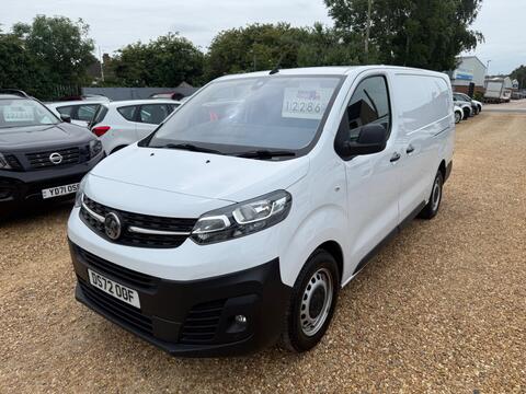 Vauxhall Vivaro Panel Van 2.0 Turbo D 3100 Dynamic L2 H1 Euro 6 (s/s) 6dr
