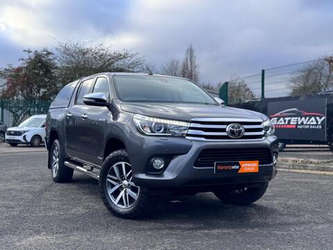 Toyota Hilux Pickup 2.4 D-4D Invincible Auto 4WD Euro 6 4dr (TSS)