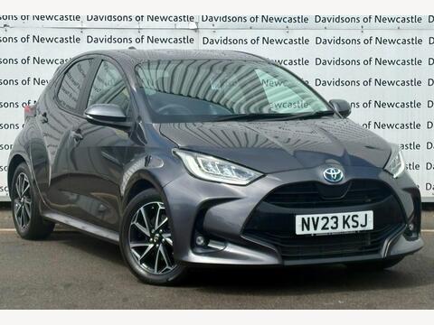 Toyota Yaris Hatchback 1.5 VVT-h Design E-CVT Euro 6 (s/s) 5dr