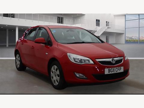 Vauxhall Astra Hatchback 1.6 16v Exclusiv Euro 5 5dr