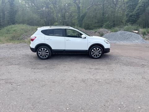 Nissan Qashqai SUV 1.6 dCi Tekna 2WD Euro 5 5dr (AVM)