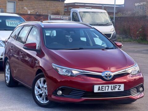 Toyota Auris Estate 1.8 VVT-h Business Edition Touring Sports CVT Euro 6 (s/s) 5dr (Safety Sense)