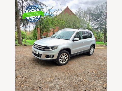 Volkswagen Tiguan SUV 2.0 TDI BlueMotion Tech SE DSG 4WD Euro 5 (s/s) 5dr