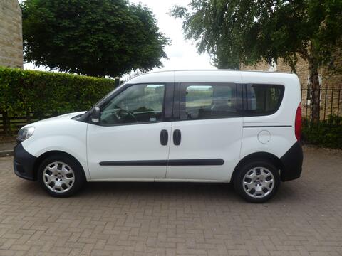 Fiat Doblo Combi Van 1.6 JTD MultiJet 16v N1 Active L1 4dr