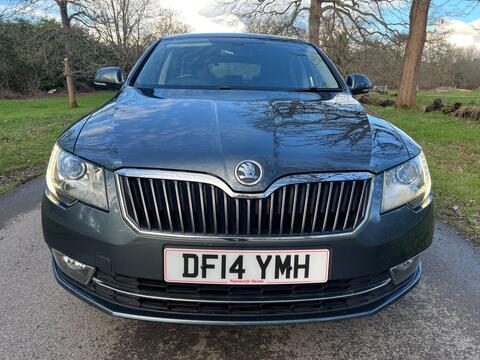 Skoda Superb Hatchback 2.0 TDI Elegance 4WD Euro 5 (s/s) 5dr