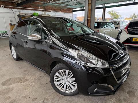 Peugeot 208 Hatchback 1.2 PureTech Allure EAT Euro 6 (s/s) 5dr