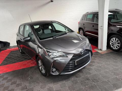 Toyota Yaris Hatchback 1.5 VVT-i Icon Tech Euro 6 5dr