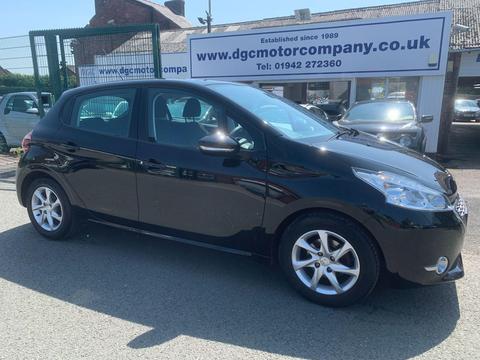 Peugeot 208 Hatchback 1.2 VTi PureTech Active Euro 5 5dr