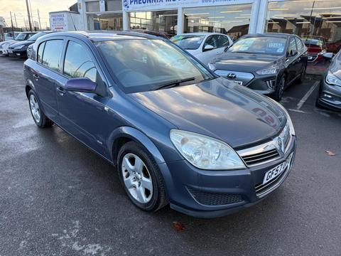 Vauxhall Astra Hatchback 1.6i 16v Club 5dr