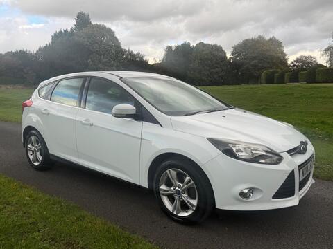 Ford Focus Hatchback 1.0T EcoBoost Zetec Euro 5 (s/s) 5dr