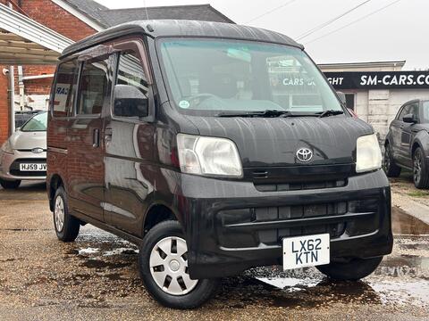 Toyota BB MPV Pixis