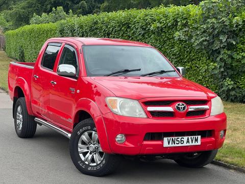 Toyota Hilux Pickup 2.5 D-4D Invincible DOUBLE CAB 4WD