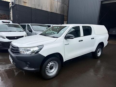 Toyota Hilux Pickup 2.4 D-4D Active 4WD Euro 6 4dr (3.5t)