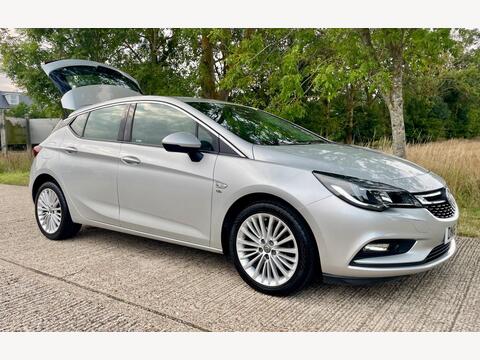 Vauxhall Astra Hatchback 1.4i Turbo Elite Nav Euro 6 5dr