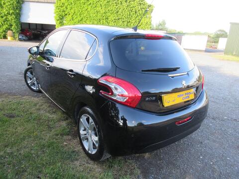 Peugeot 208 Hatchback 1.2 VTi PureTech Roland Garros Euro 5 5dr