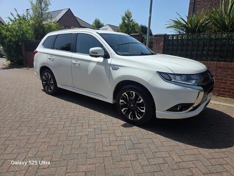 Mitsubishi Outlander SUV 2.0h 12kWh 4h CVT 4WD Euro 6 (s/s) 5dr