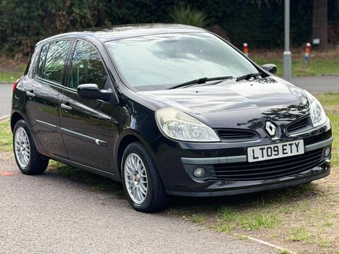 Renault Clio Hatchback 1.6 VVT Expression 5dr