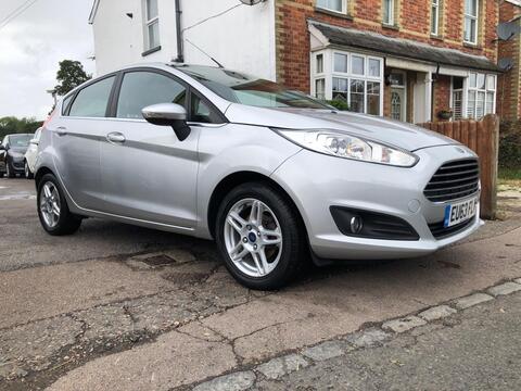 Ford Fiesta Hatchback 1.25 Zetec Euro 5 5dr