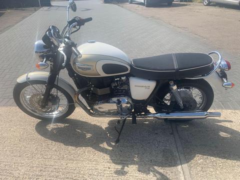 Triumph Bonneville T100 Roadster/Retro 865
