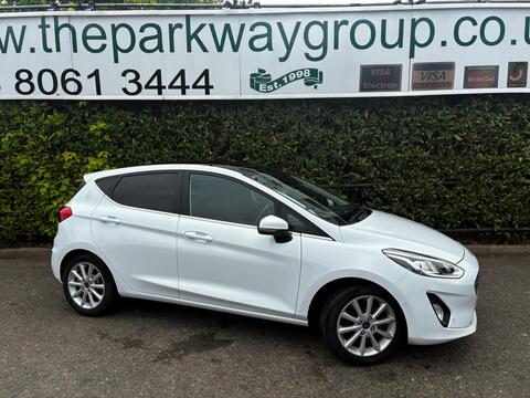 Ford Fiesta Hatchback 1.0T EcoBoost Titanium Euro 6 (s/s) 5dr