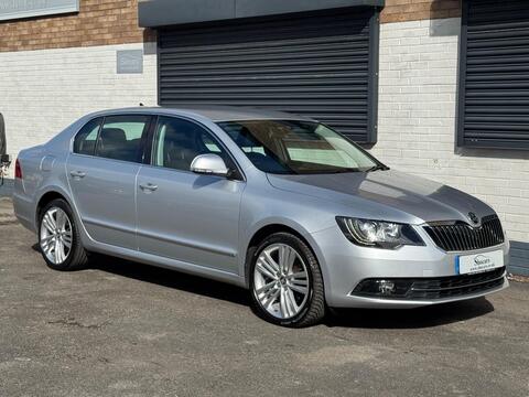 Skoda Superb Hatchback 2.0 TDI Elegance Euro 5 (s/s) 5dr