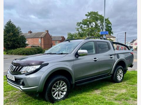 Mitsubishi L200 Pickup 2.4 DI-D DC Warrior 4WD Euro 6 4dr