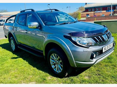 Mitsubishi L200 Pickup 2.4 DI-D DC Warrior 4WD Euro 6 4dr