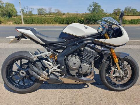 Triumph Speed Triple 1200 Naked 1200 RR X-ring Euro 5