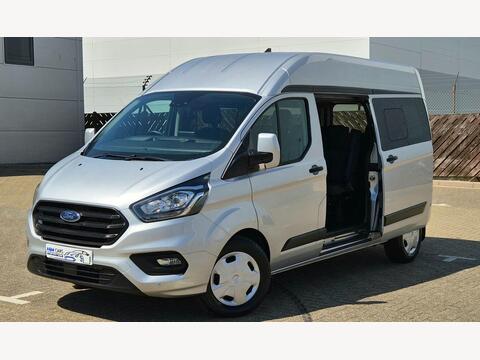 Ford Transit Custom Combi Van 2.0 320 EcoBlue Trend Kombi Auto L2 H2 Euro 6 (s/s) 5dr (9 Seat)