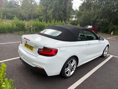 2016 BMW 2 Series, photograph 2
