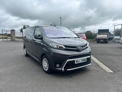 Toyota PROACE Verso MPV 1.5D Shuttle Medium MPV MWB Euro 6 (s/s) 5dr (9 Seat)