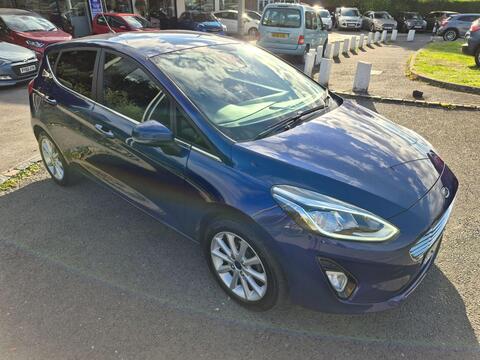 Ford Fiesta Hatchback 1.0T EcoBoost Titanium Euro 6 (s/s) 5dr