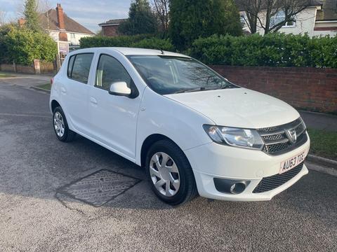 Dacia Sandero Hatchback 1.5 dCi Laureate Euro 5 5dr