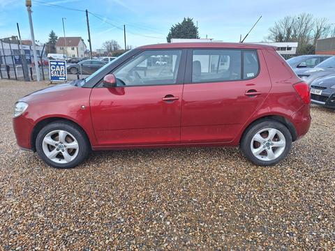Skoda Fabia Hatchback 1.6 16V 2 5dr