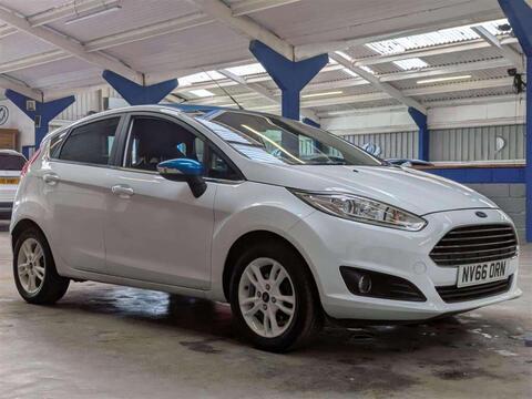 Ford Fiesta Hatchback 1.25 Zetec White Edition Euro 6 5dr