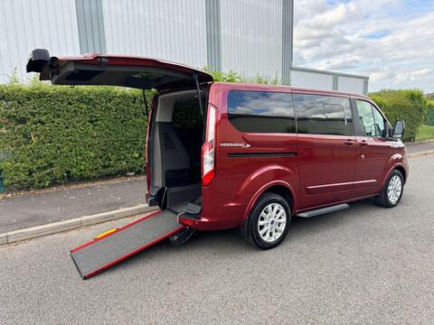 Ford Tourneo Custom Minibus 2.0 320 EcoBlue Titanium Auto L1 Euro 6 (s/s) 5dr