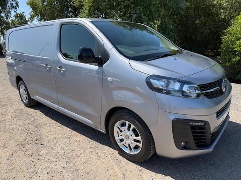 Vauxhall Vivaro Panel Van 2.0 Turbo D 3100 Sportive L2 H1 Euro 6 (s/s) 5dr