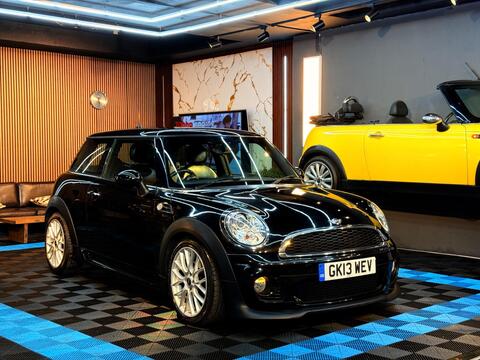 MINI Hatch Hatchback 1.6 One Auto Euro 5 3dr