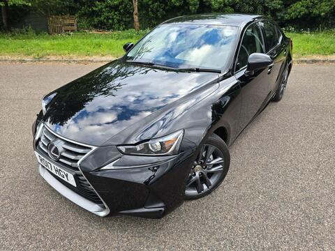 Lexus IS Saloon 2.5 300h Advance E-CVT Euro 6 (s/s) 4dr