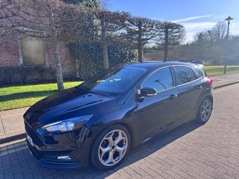 Ford Focus Hatchback 2.0T EcoBoost ST-2 Euro 6 (s/s) 5dr