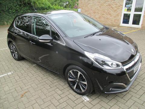 Peugeot 208 Hatchback 1.2 PureTech Tech Edition Euro 6 (s/s) 5dr