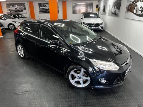 Ford Focus Hatchback 1.6 TDCi Titanium X Euro 5 (s/s) 5dr