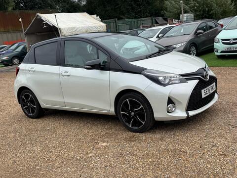 Toyota Yaris Hatchback 1.33 Dual VVT-i Design Euro 6 5dr