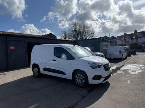 Vauxhall Combo Panel Van 1.5 Turbo D 2300 Sportive L1 H1 Euro 6 4dr
