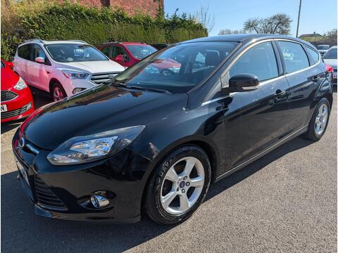 Ford Focus Hatchback 1.6 TDCi Zetec Navigator Euro 5 (s/s) 5dr