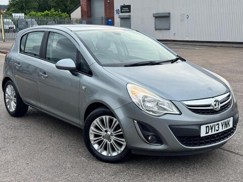 Vauxhall Corsa Hatchback 1.4 16V SE Euro 5 5dr