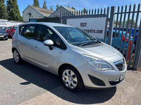 Vauxhall Meriva MPV 1.4 16V Exclusiv Euro 5 5dr (Non AC)